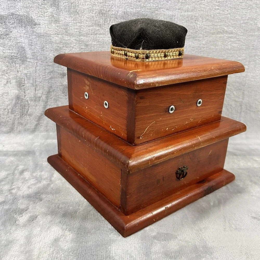 Antique Shaker Style‎ Wooden Sewing Box Drawer Spool Holders Pincushion